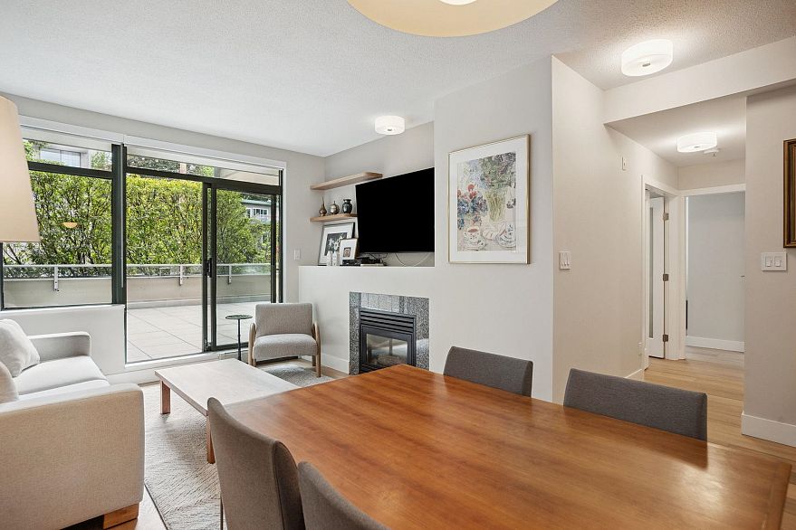 100 1688 Robson Street