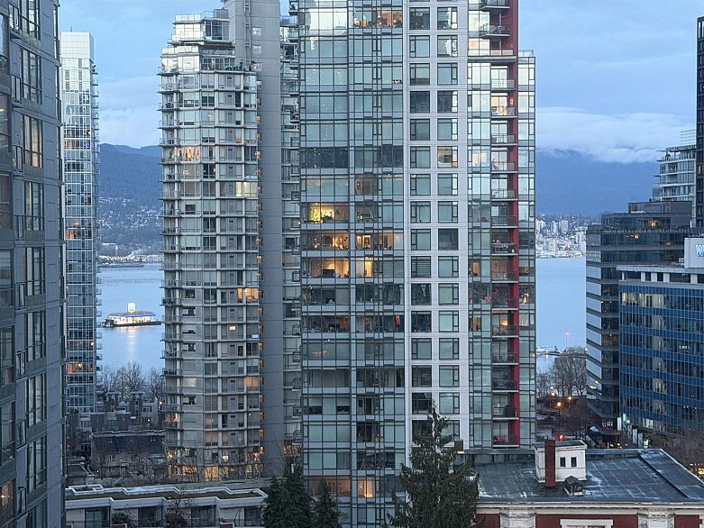 1203 1200 W Georgia Street