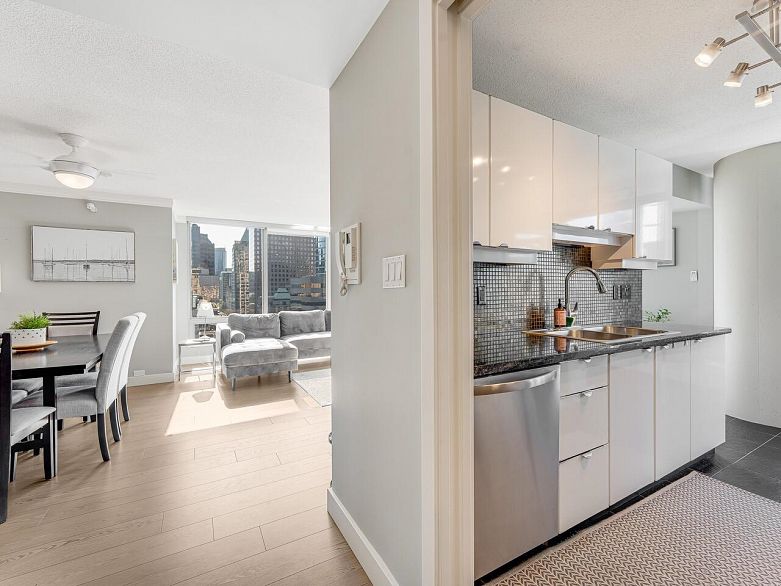 1605 838 W HASTINGS STREET, Vancouver BC V6C 1C6