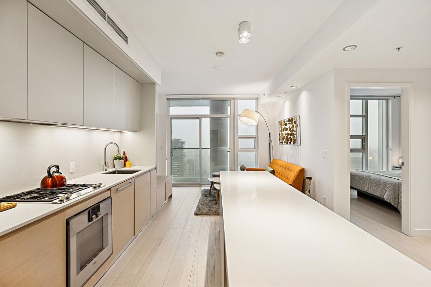 3801 1289 Hornby Street