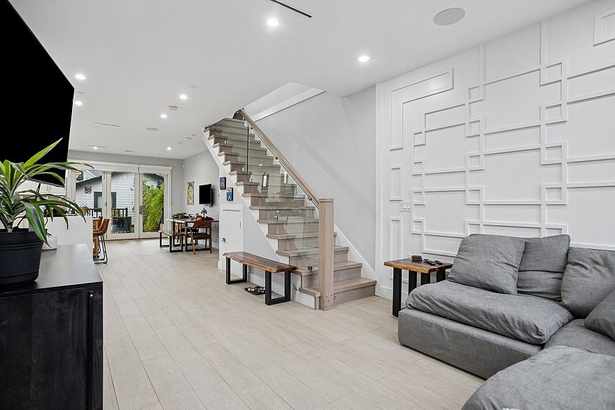 3045 East 59th Avenue