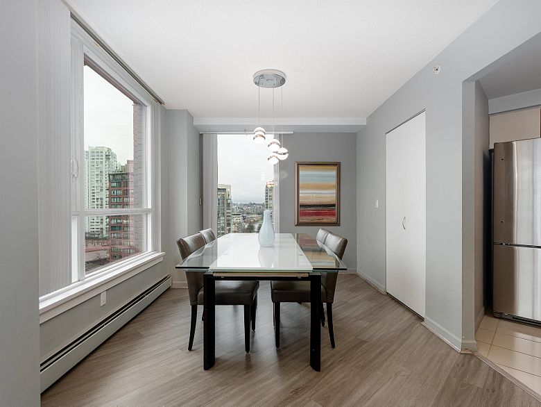 1306 388 Drake Street