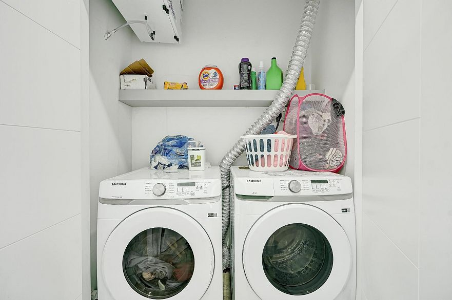 1421 E 62nd Avenue Avenue