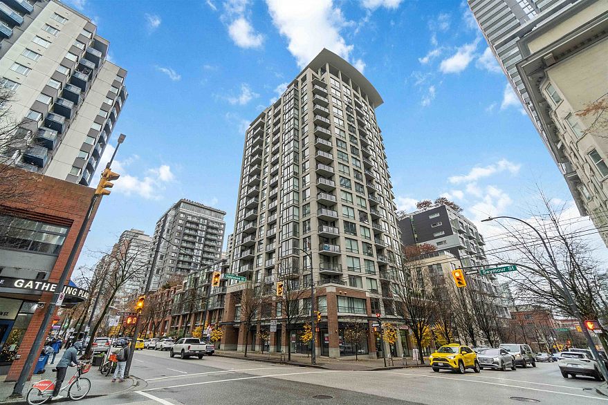 613 1082 Seymour Street