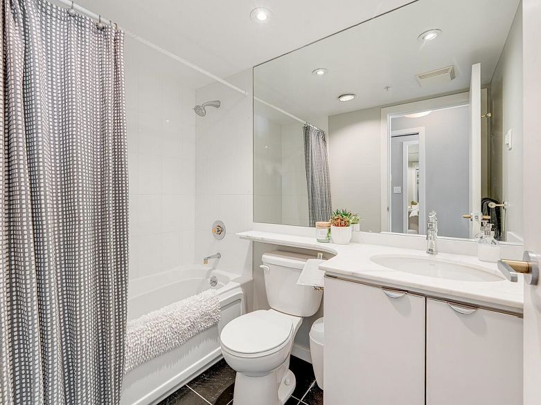 1605 838 W HASTINGS STREET, Vancouver BC V6C 1C6