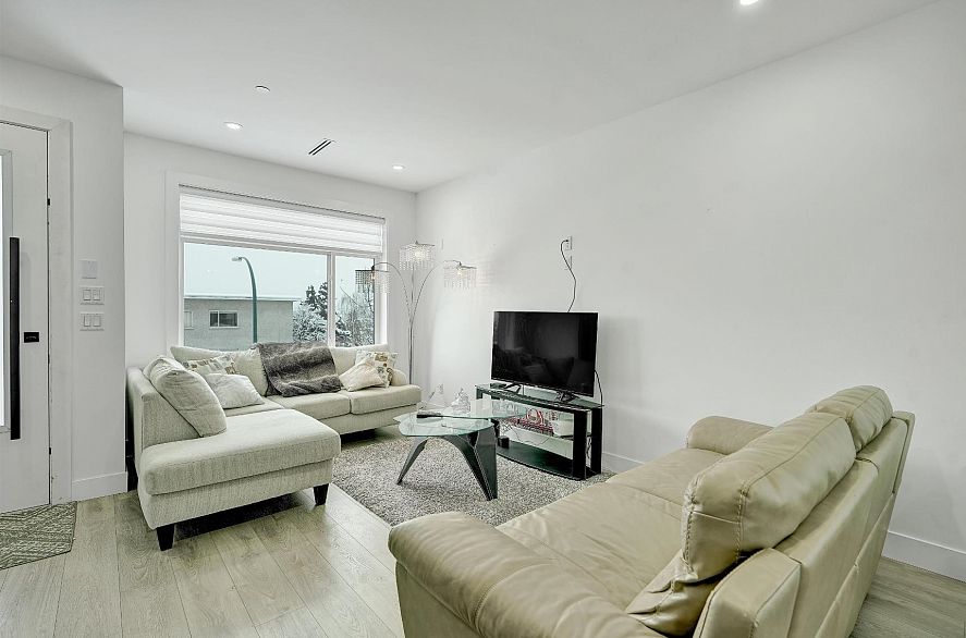 1421 E 62nd Avenue Avenue