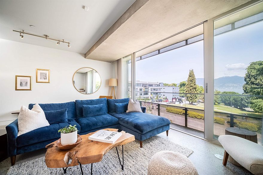 301 2386 CORNWALL AVENUE, Vancouver BC V6K 1B7