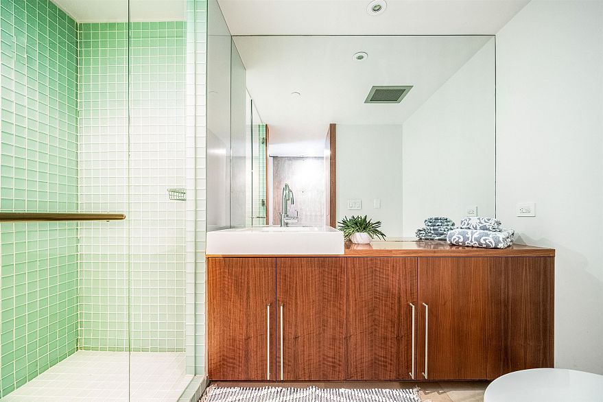 301 2386 CORNWALL AVENUE, Vancouver BC V6K 1B7