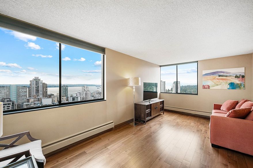 2004 1816 Haro Street