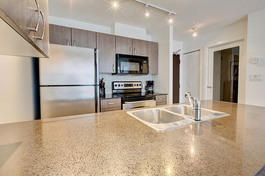 2906 610 Granville Street