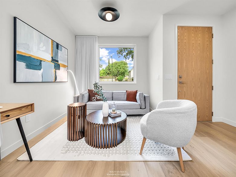 1 1120 E 23rd Avenue