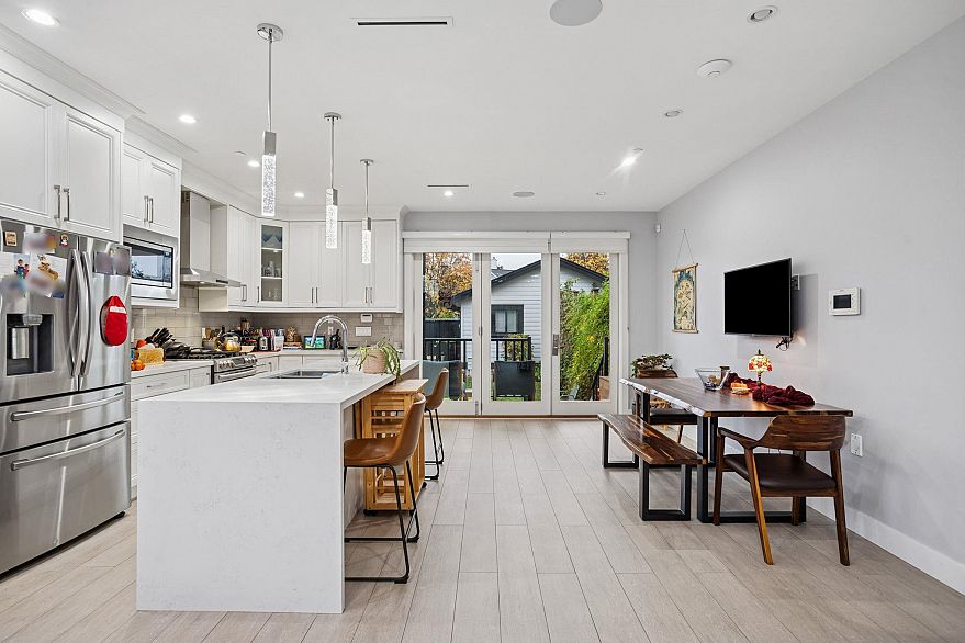 3045 East 59th Avenue