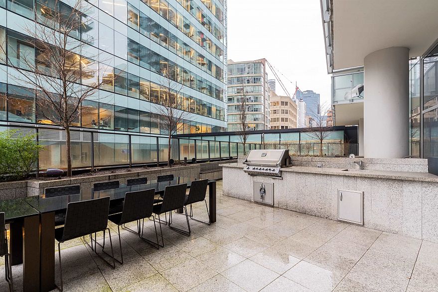 3801 1289 Hornby Street