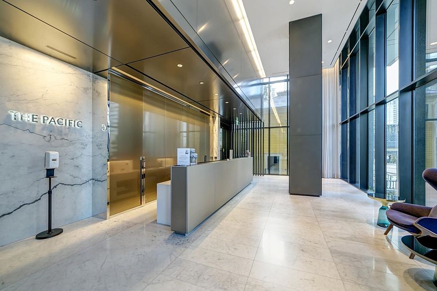 1202 889 Pacific Street