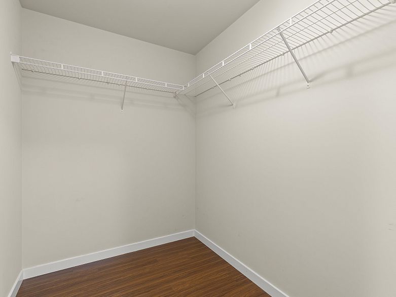 3805 1033 Marinaside Crescent