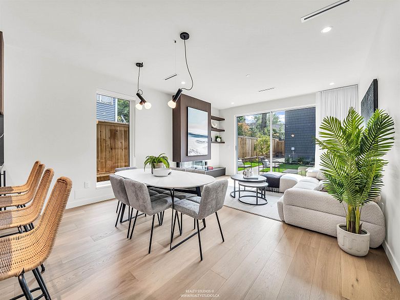 1 1120 E 23rd Avenue