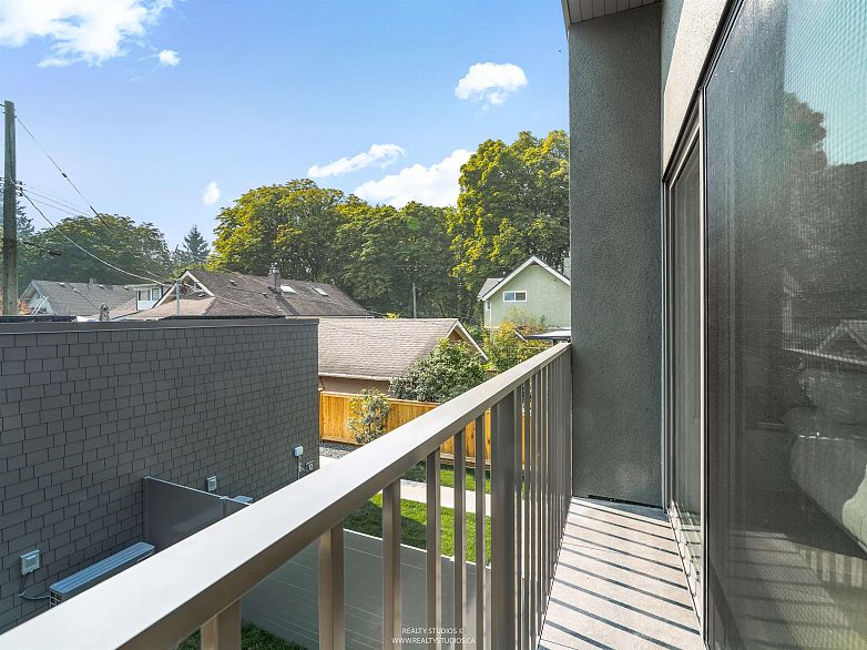 1 1120 E 23rd Avenue