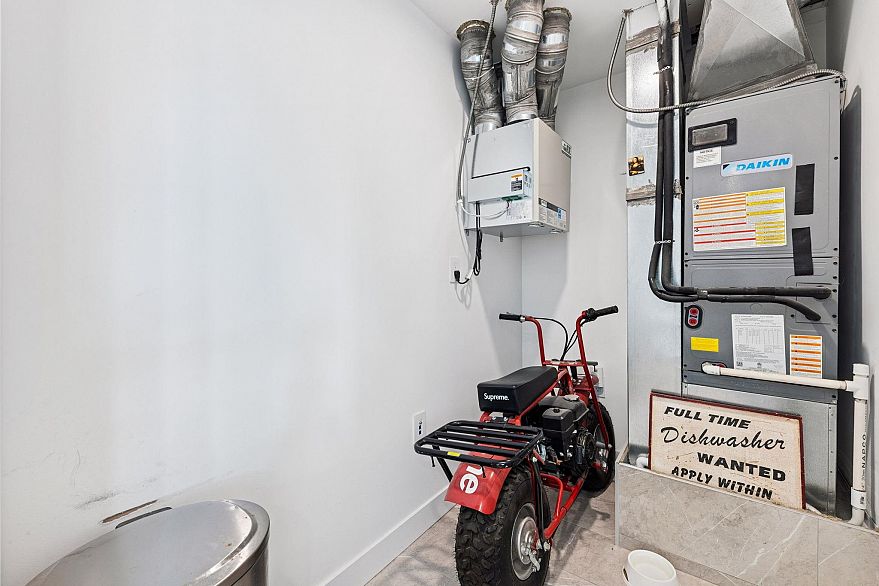 408 7638 Cambie Street