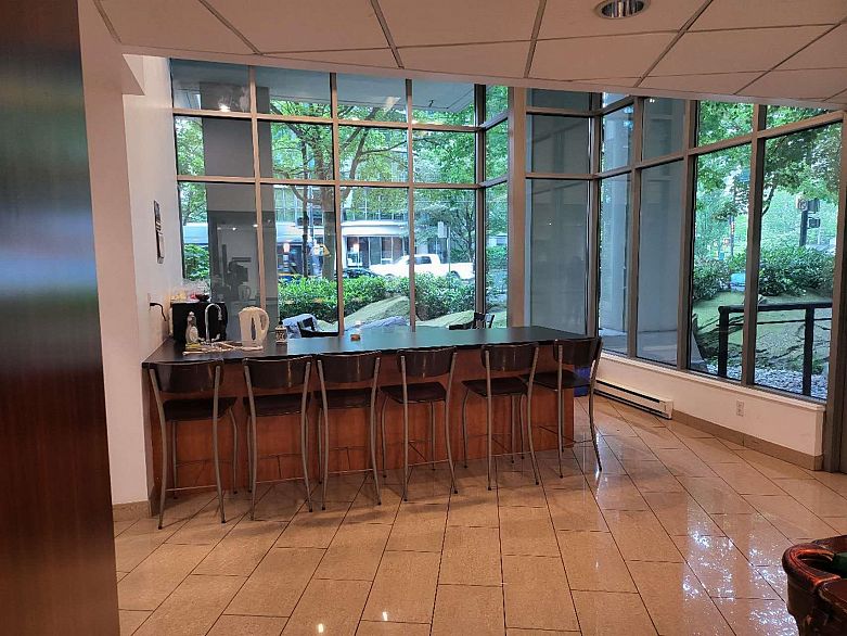 3105 1328 W Pender Street