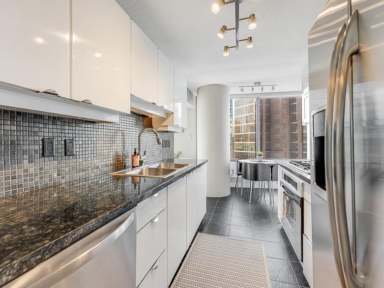 1605 838 W HASTINGS STREET, Vancouver BC V6C 1C6