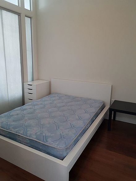 412 1205 Howe Street