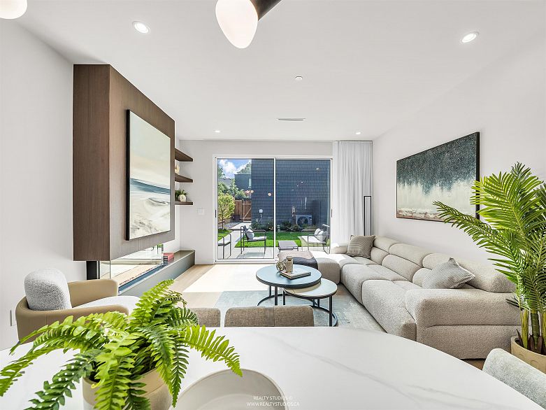 1 1120 E 23rd Avenue