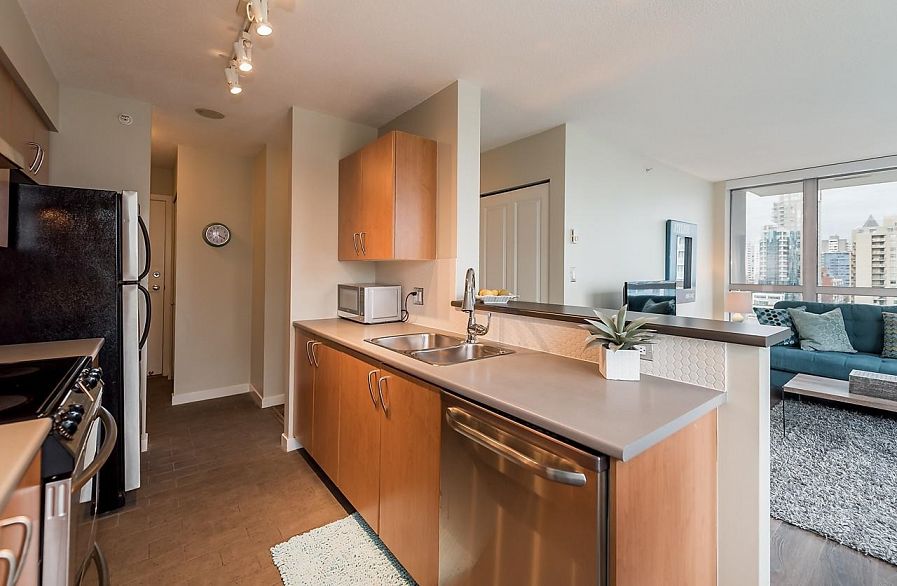 1801 1295 Richards Street