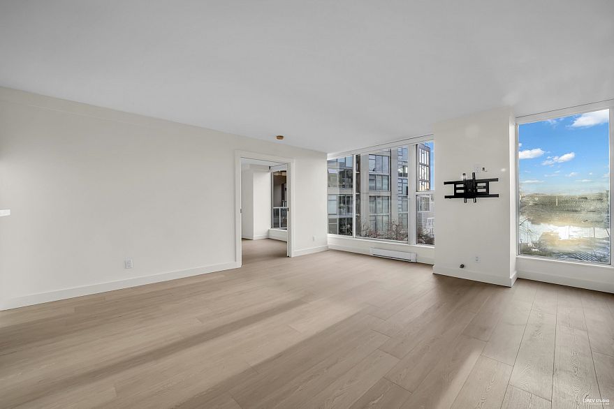 203 1000 Beach Avenue