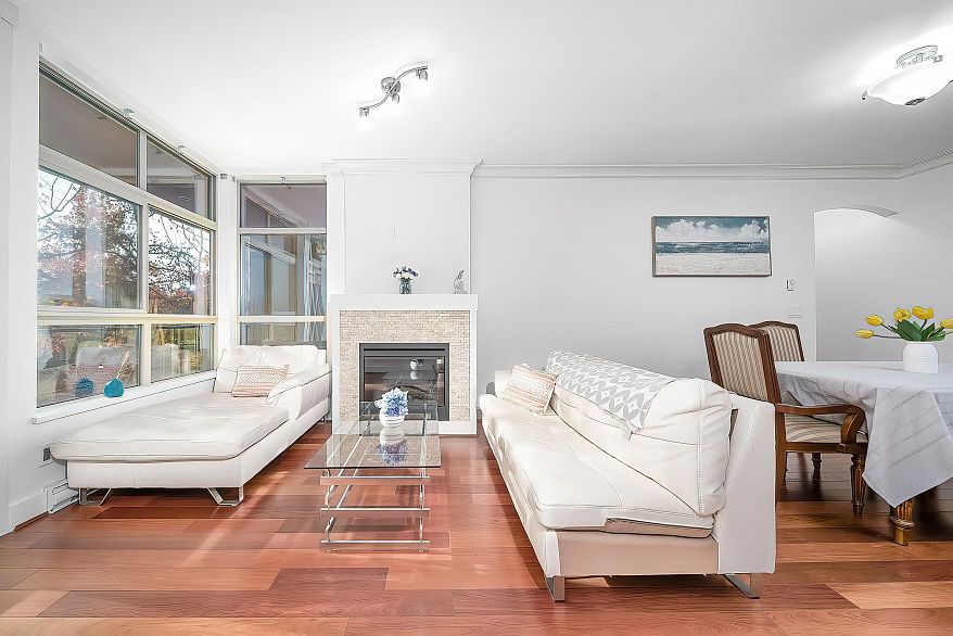 212 6333 Larkin Drive