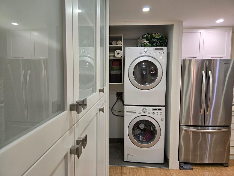 311 3905 Springtree Drive