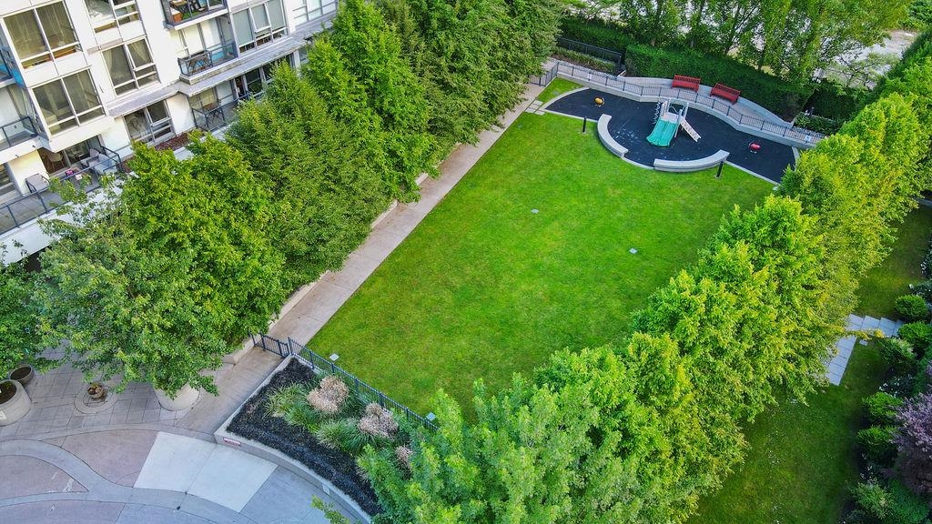 1006 939 Expo Boulevard