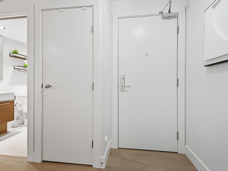 701 535 Smithe Street