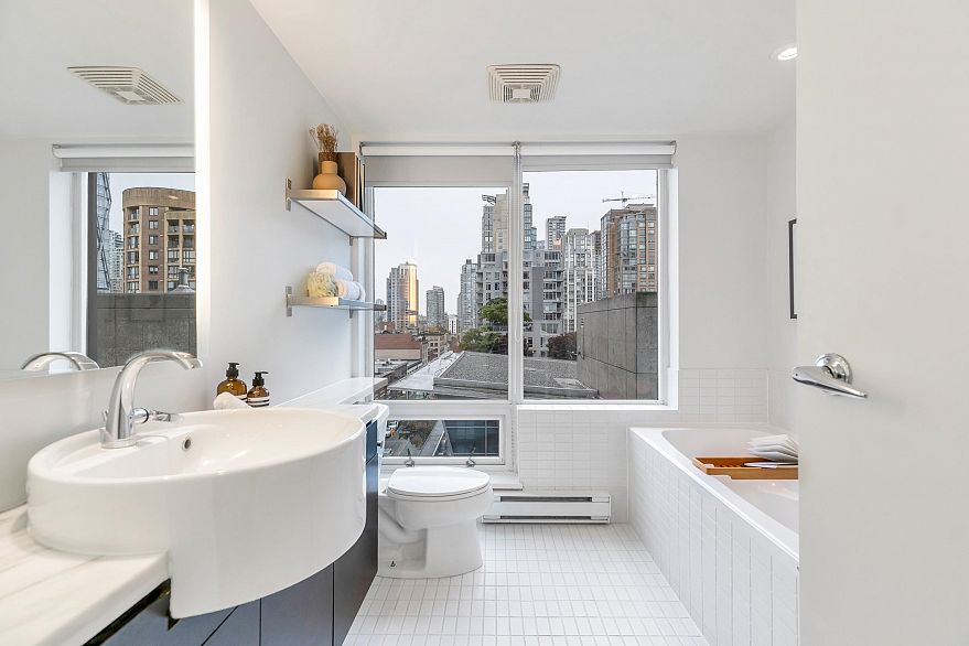 1003 1055 Homer Street