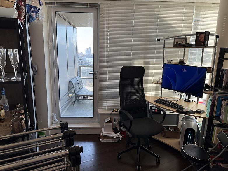 1404 445 W 2nd Avenue