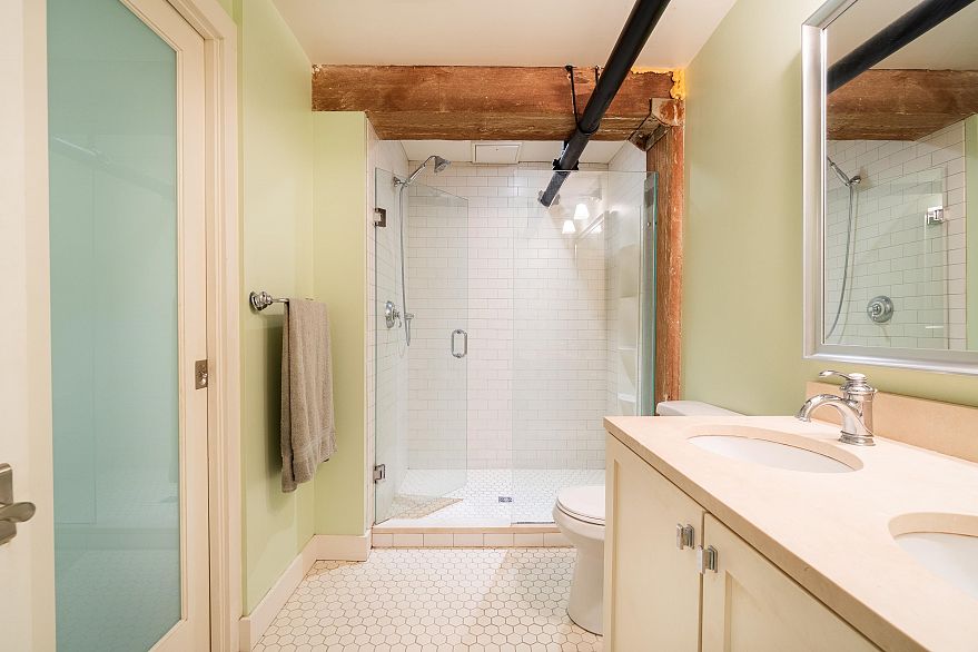 203 1066 Hamilton Street