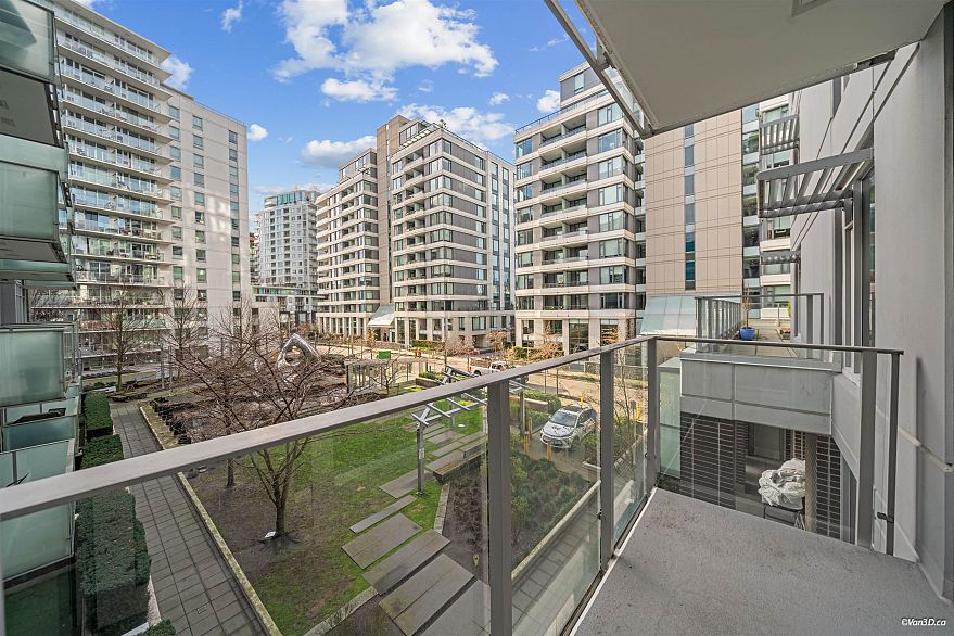 316 1661 Quebec Street