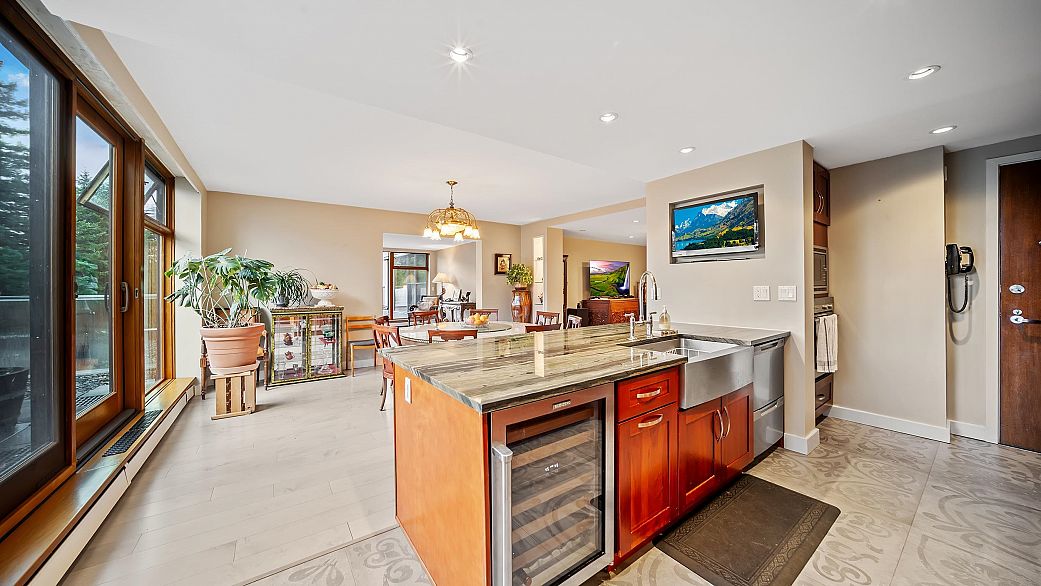 404 4900 Cartier Street