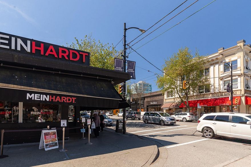 304 1352 W 10th Avenue