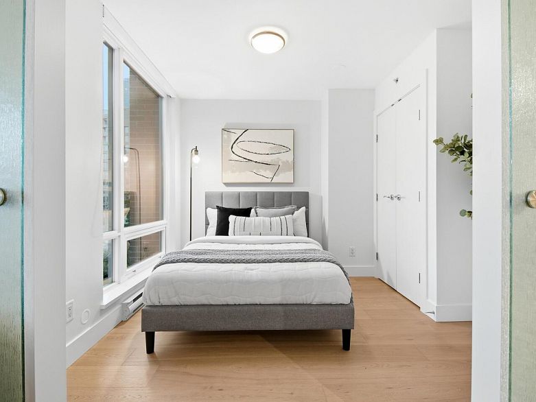 701 535 Smithe Street