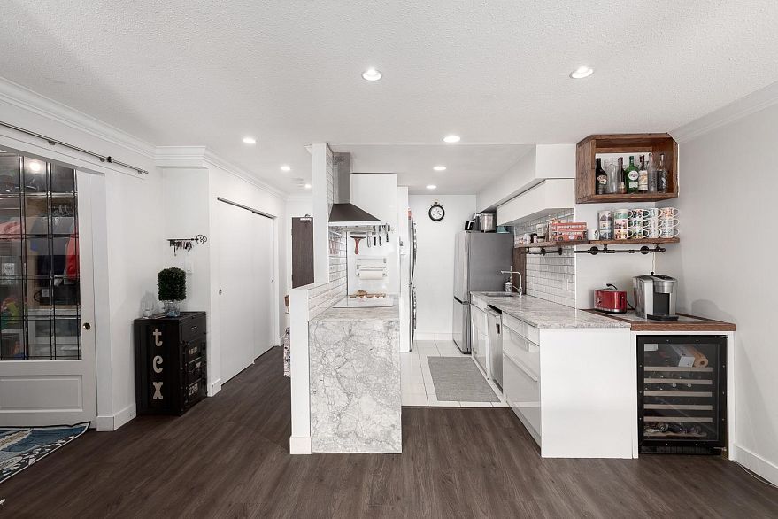 304 1352 W 10th Avenue