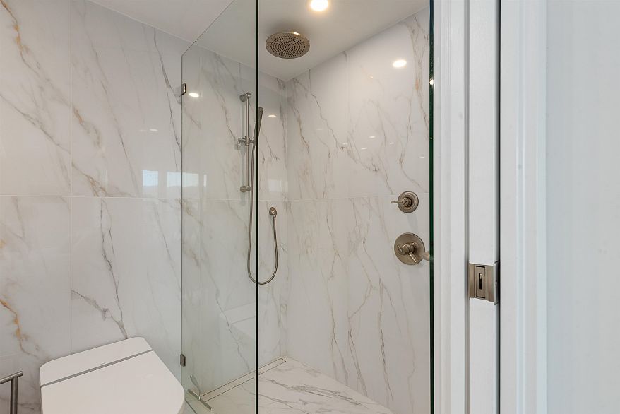 2601 1238 Melville Street