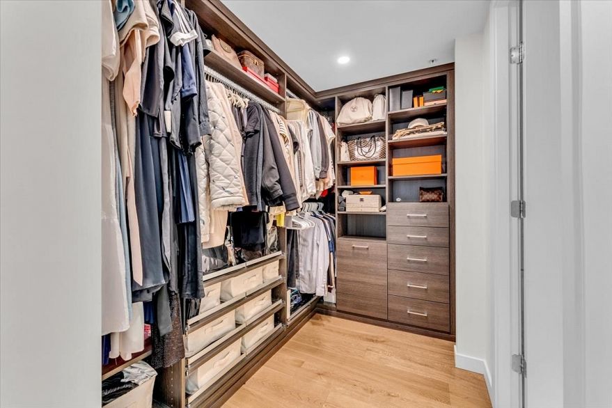 2602 788 Richards Street