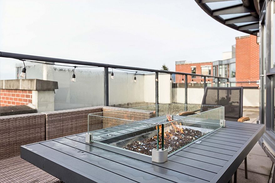 426 3228 Tupper Street