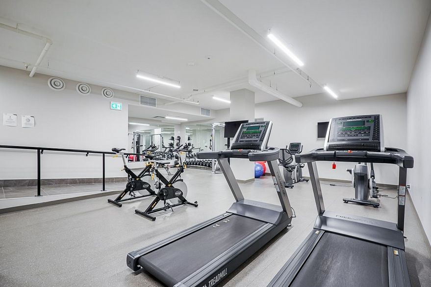 208 2435 Kingsway Street