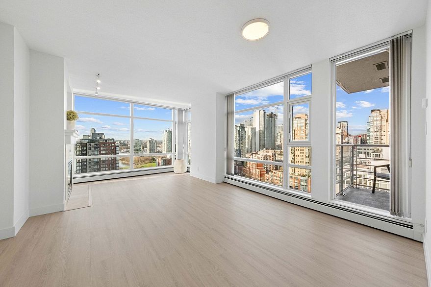 2106 1199 Marinaside Crescent