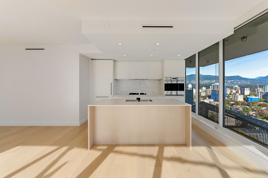 1604 1180 Broughton Street