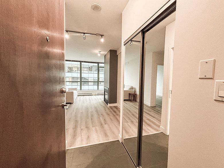 703 1238 Burrard Street