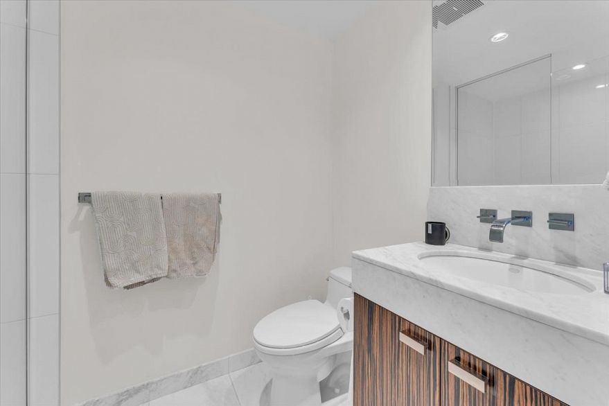 2602 788 Richards Street