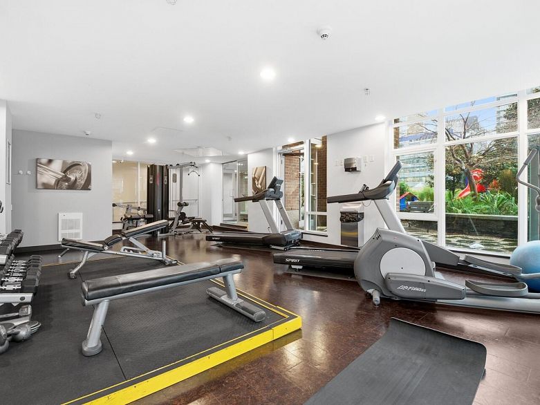 701 535 Smithe Street