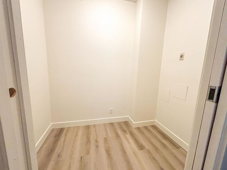 703 1238 Burrard Street